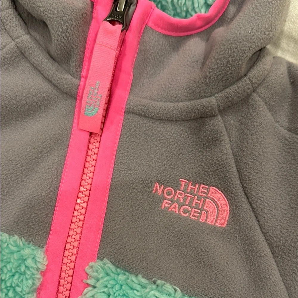 The North Face Gray and Green Footies One Piece - Picture 3 of 5